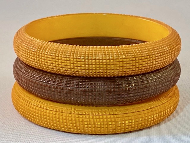 BB301 narrow fine crosshatch carved bakelite bangles